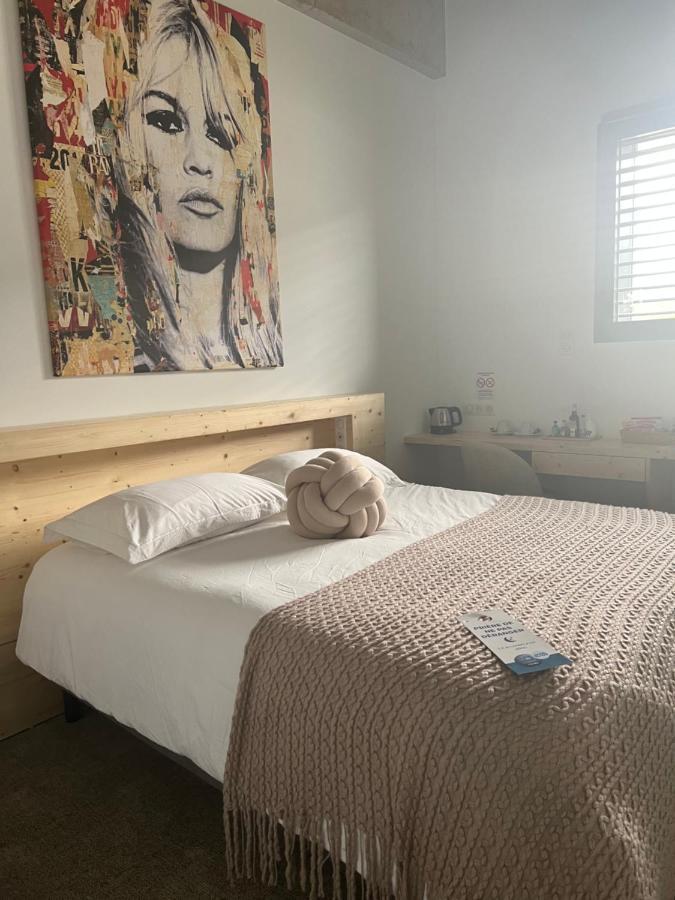 Le B Complexe Hotel Lozanne Bagian luar foto