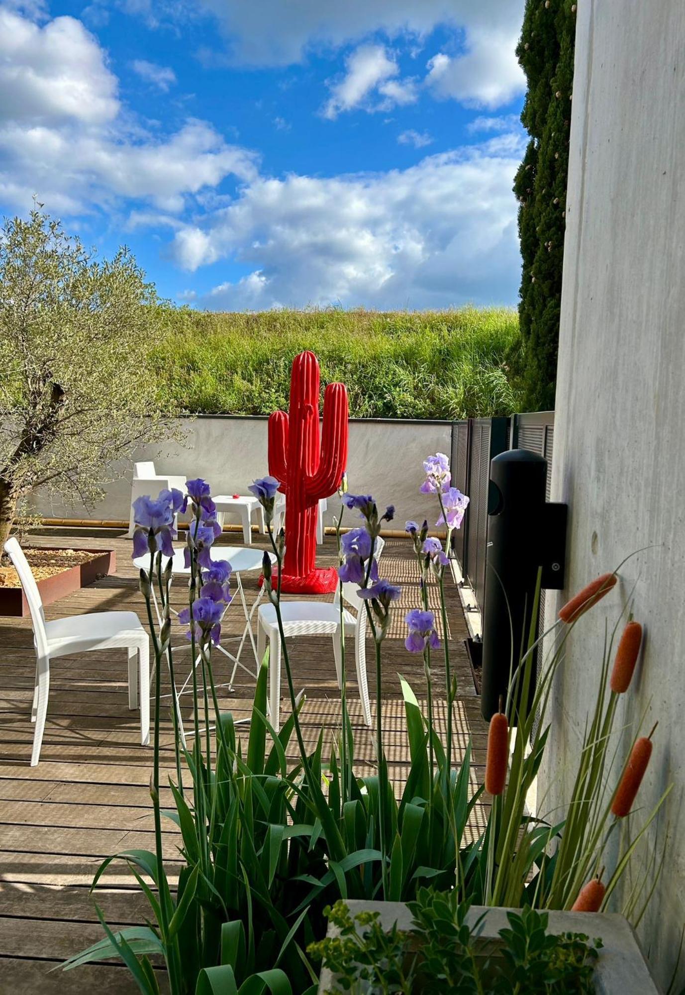 Le B Complexe Hotel Lozanne Bagian luar foto