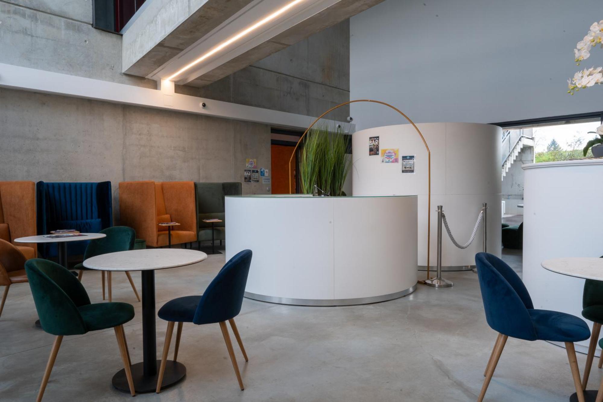 Le B Complexe Hotel Lozanne Bagian luar foto